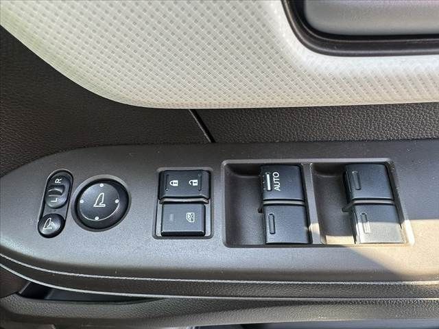 HONDA N BOX 2022 Image 31