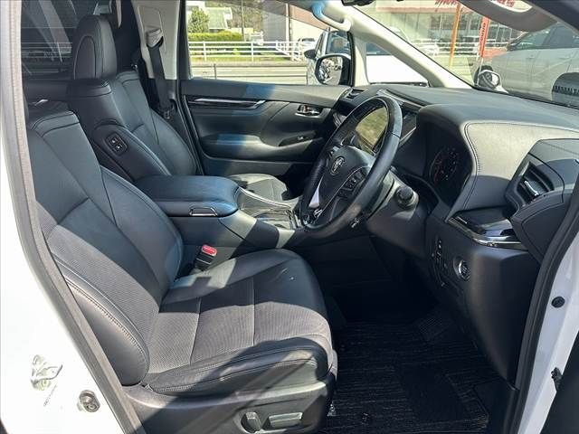 TOYOTA VELLFIRE 2018 Image 31