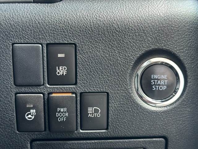 TOYOTA VELLFIRE 2018 Image 31