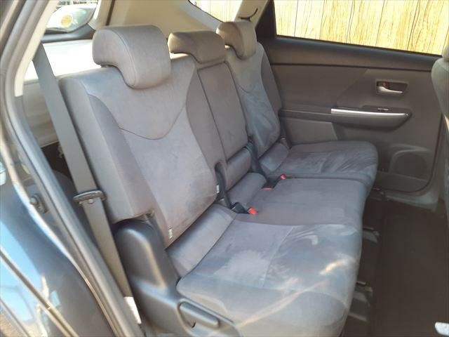 TOYOTA PRIUS ALPHA 2012 Image 31