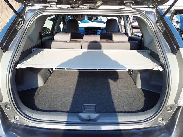 TOYOTA PRIUS ALPHA 2012 Image 31