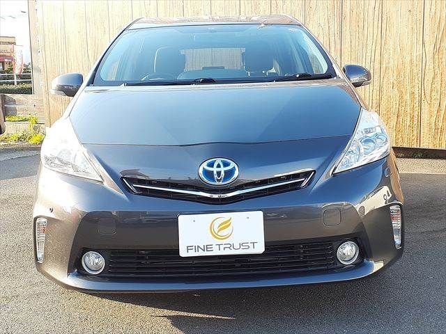 TOYOTA PRIUS ALPHA 2012 Image 31