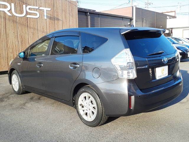 TOYOTA PRIUS ALPHA 2012 Image 31