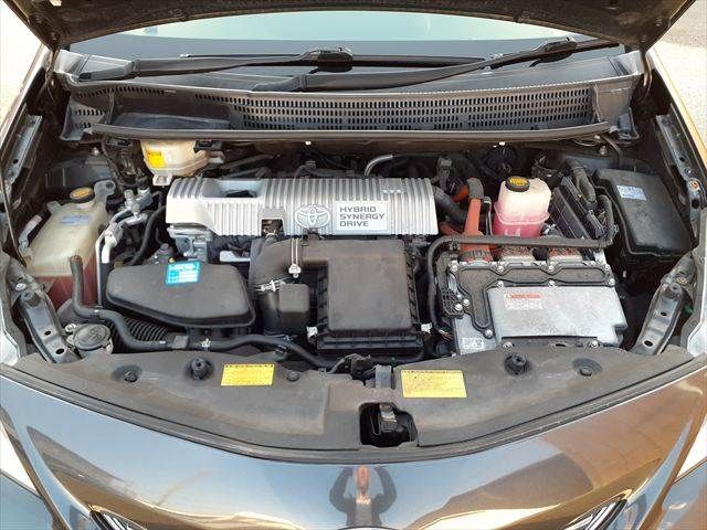 TOYOTA PRIUS ALPHA 2012 Image 31