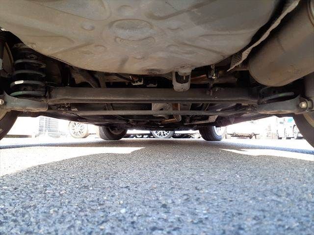 TOYOTA PRIUS ALPHA 2012 Image 31