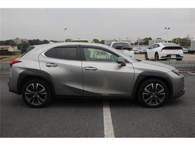 TOYOTA LEXUS UX200 2019 Image 31