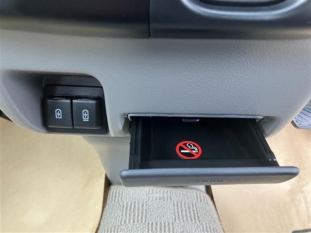 NISSAN CLIPPER VAN 2025 Image 31