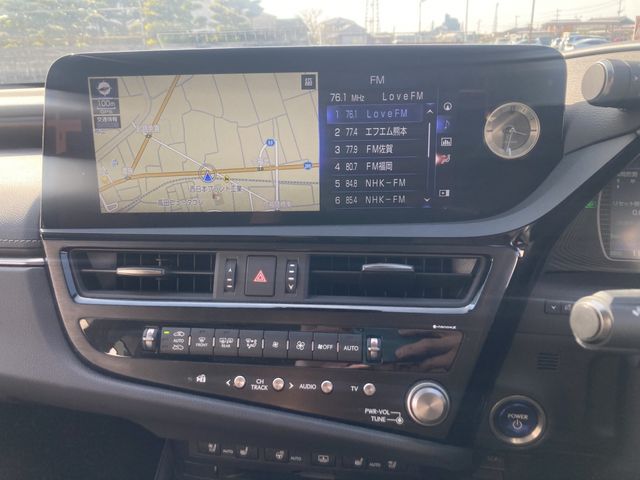 TOYOTA LEXUS ES300H 2022 Image 31