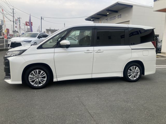 TOYOTA NOAH HYBRID 2022 Image 31