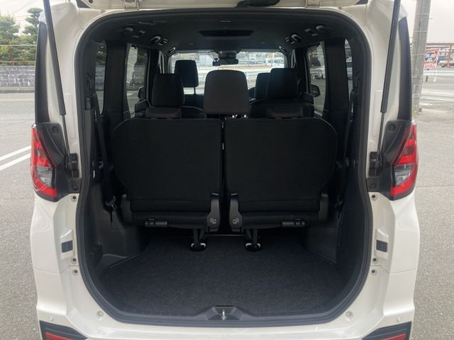 TOYOTA NOAH HYBRID 2022 Image 31