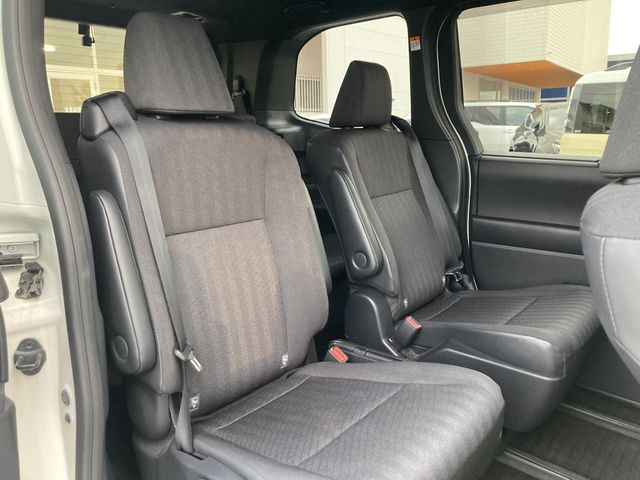 TOYOTA NOAH HYBRID 2022 Image 31