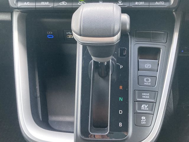 TOYOTA NOAH HYBRID 2022 Image 31