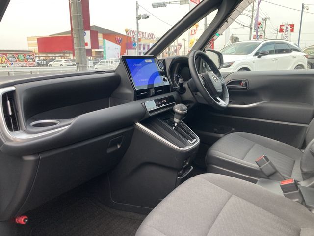 TOYOTA NOAH HYBRID 2022 Image 31