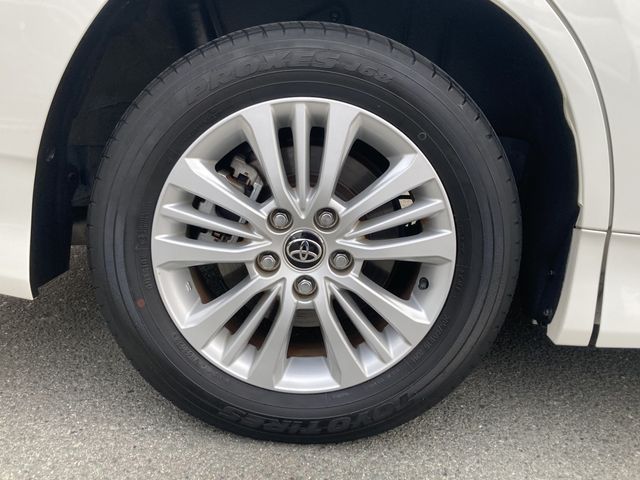 TOYOTA NOAH HYBRID 2022 Image 31