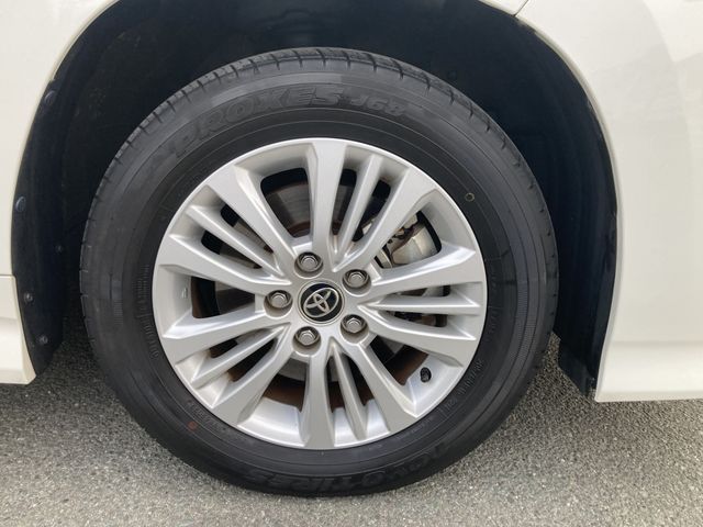 TOYOTA NOAH HYBRID 2022 Image 31