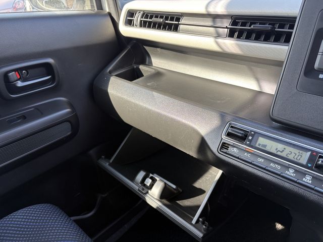 SUZUKI WAGON R 2018 Image 31