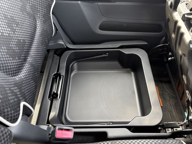 SUZUKI HUSTLER 4WD 2017 Image 31