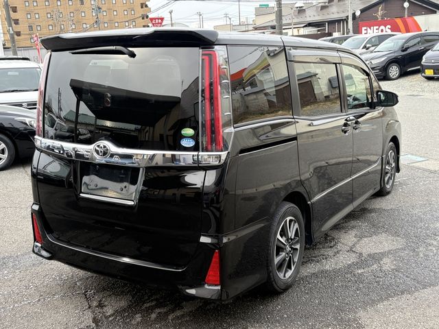 TOYOTA NOAH 2017 Image 31
