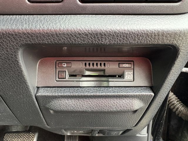 TOYOTA NOAH 2017 Image 31