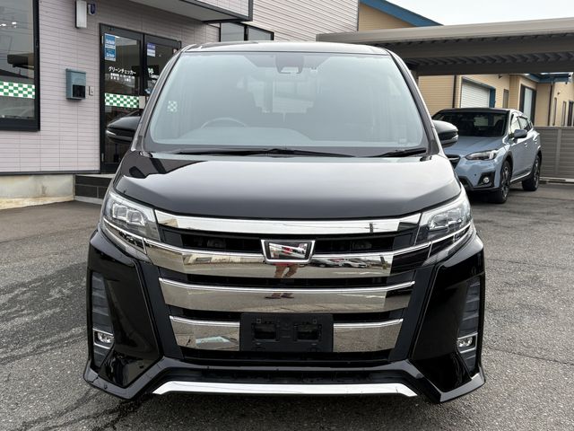 TOYOTA NOAH 2017 Image 31