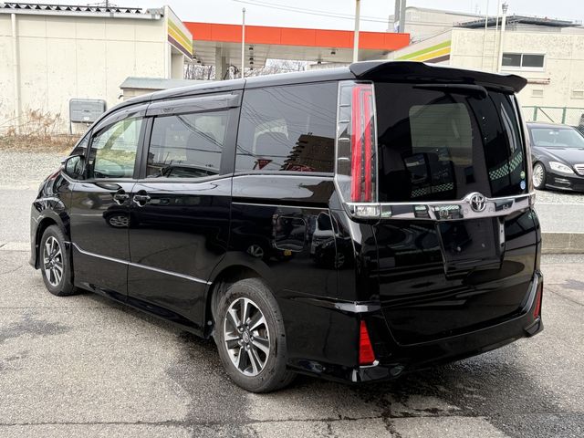 TOYOTA NOAH 2017 Image 31