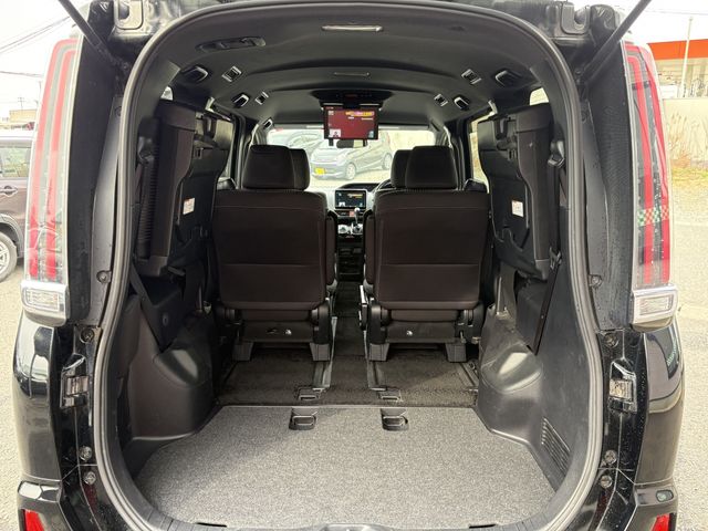 TOYOTA NOAH 2017 Image 31