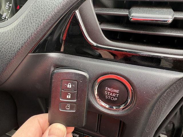 TOYOTA NOAH 2017 Image 31