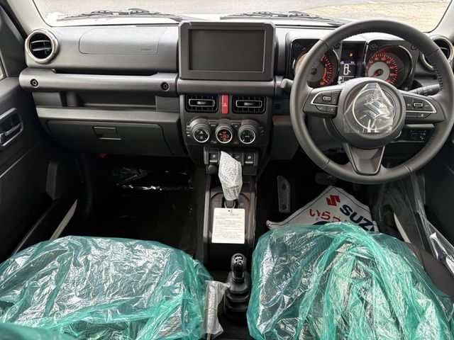 SUZUKI JIMNY NOMADE 2025 Image 31