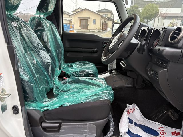 SUZUKI JIMNY NOMADE 2025 Image 31