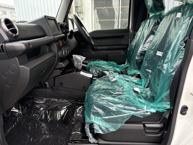 SUZUKI JIMNY NOMADE 2025 Image 31