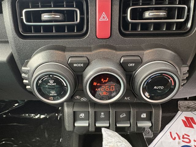 SUZUKI JIMNY NOMADE 2025 Image 31