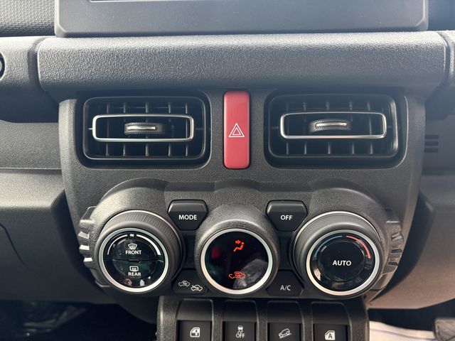 SUZUKI JIMNY NOMADE 2026 Image 31