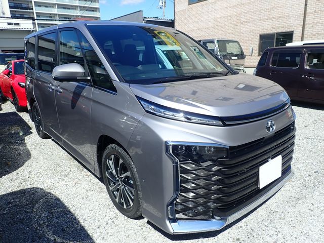 TOYOTA VOXY HYBRID 2026 Image 31