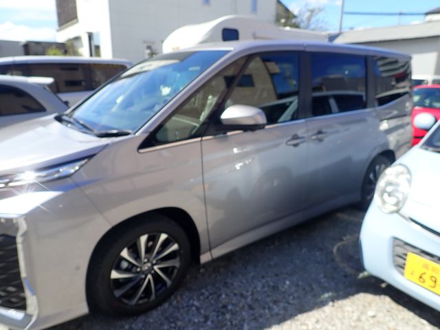 TOYOTA VOXY HYBRID 2026 Image 31