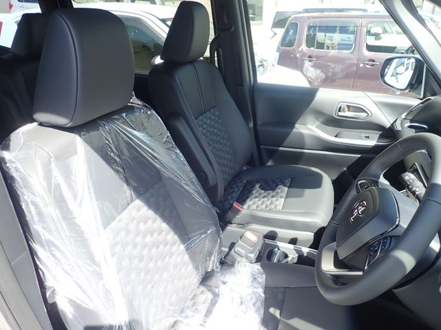 TOYOTA VOXY HYBRID 2026 Image 31