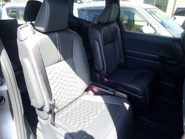 TOYOTA VOXY HYBRID 2026 Image 31