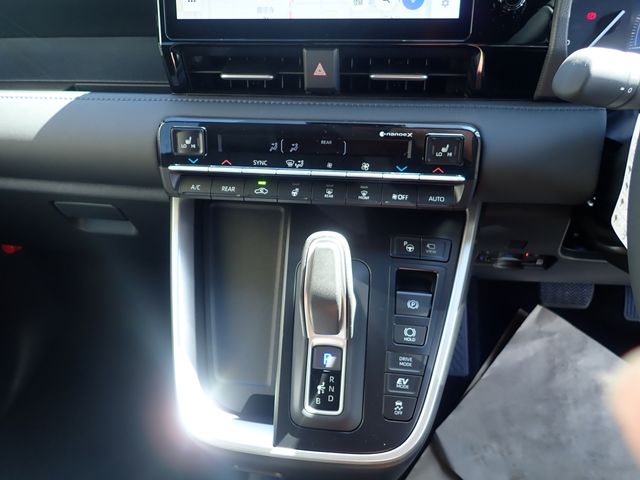 TOYOTA VOXY HYBRID 2026 Image 31