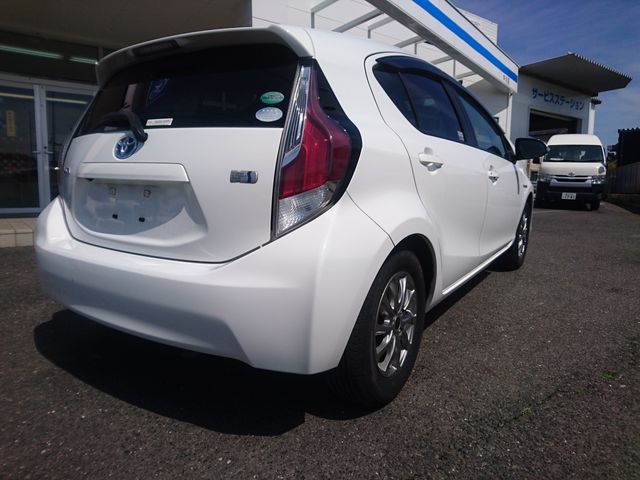 TOYOTA AQUA 2015 Image 31