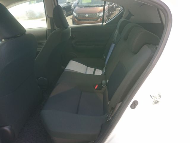 TOYOTA AQUA 2015 Image 31