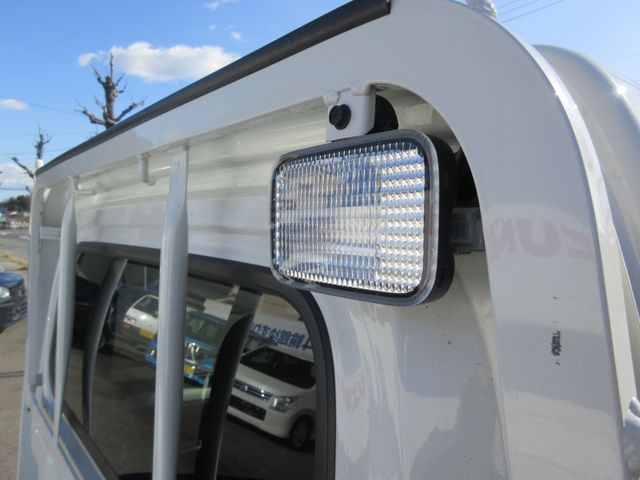 DAIHATSU HIJET TRUCK 4WD 2020 Image 31