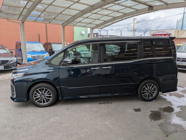 TOYOTA VOXY 2015 Image 31