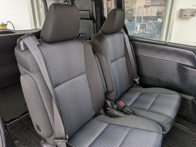 TOYOTA VOXY 2015 Image 31