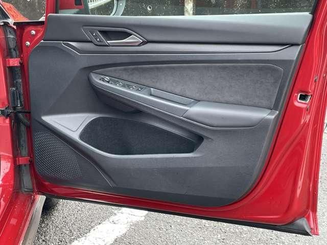 VOLKSWAGEN GOLF GTI 2023 Image 31