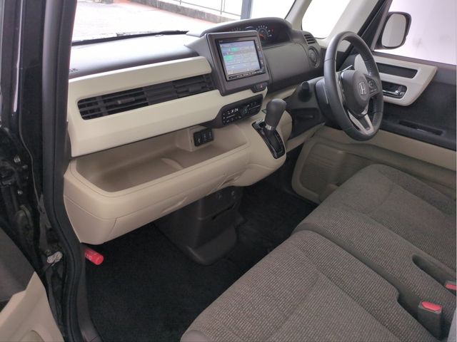 HONDA N BOX 2020 Image 31