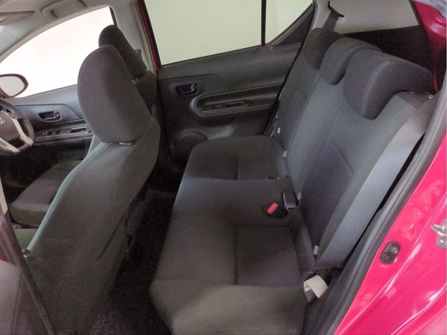 TOYOTA AQUA 2015 Image 31