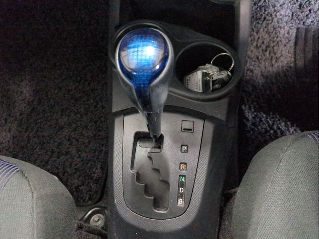 TOYOTA AQUA 2015 Image 31