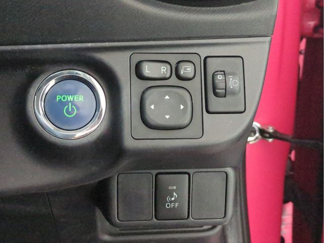 TOYOTA AQUA 2015 Image 31