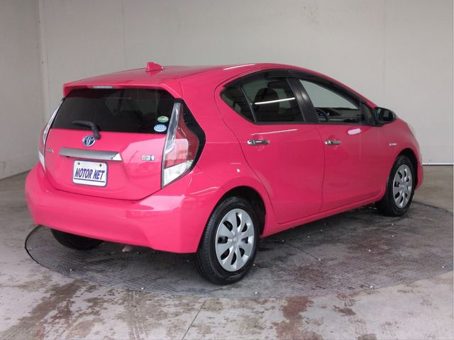 TOYOTA AQUA 2015 Image 31