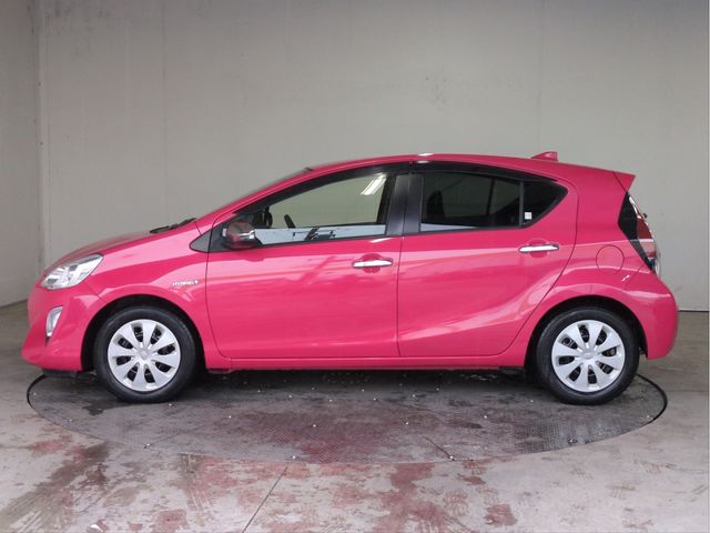 TOYOTA AQUA 2015 Image 31