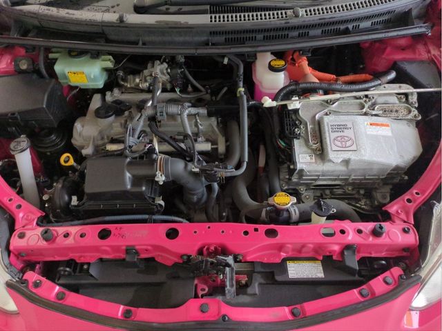 TOYOTA AQUA 2015 Image 31